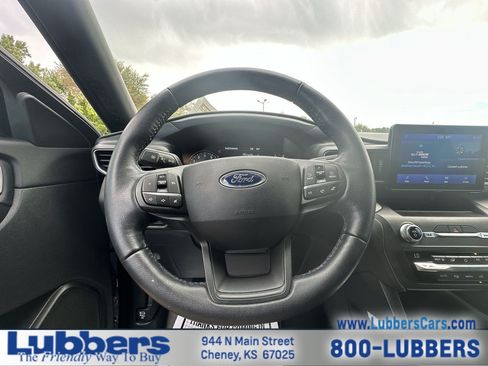 Used 2020 Ford Explorer XLT w/ Equipment Group 202A RWD image 13