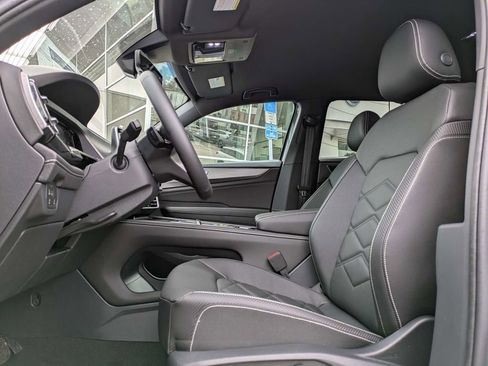 New 2026 Volkswagen Atlas Cross Sport SE FWD image 2