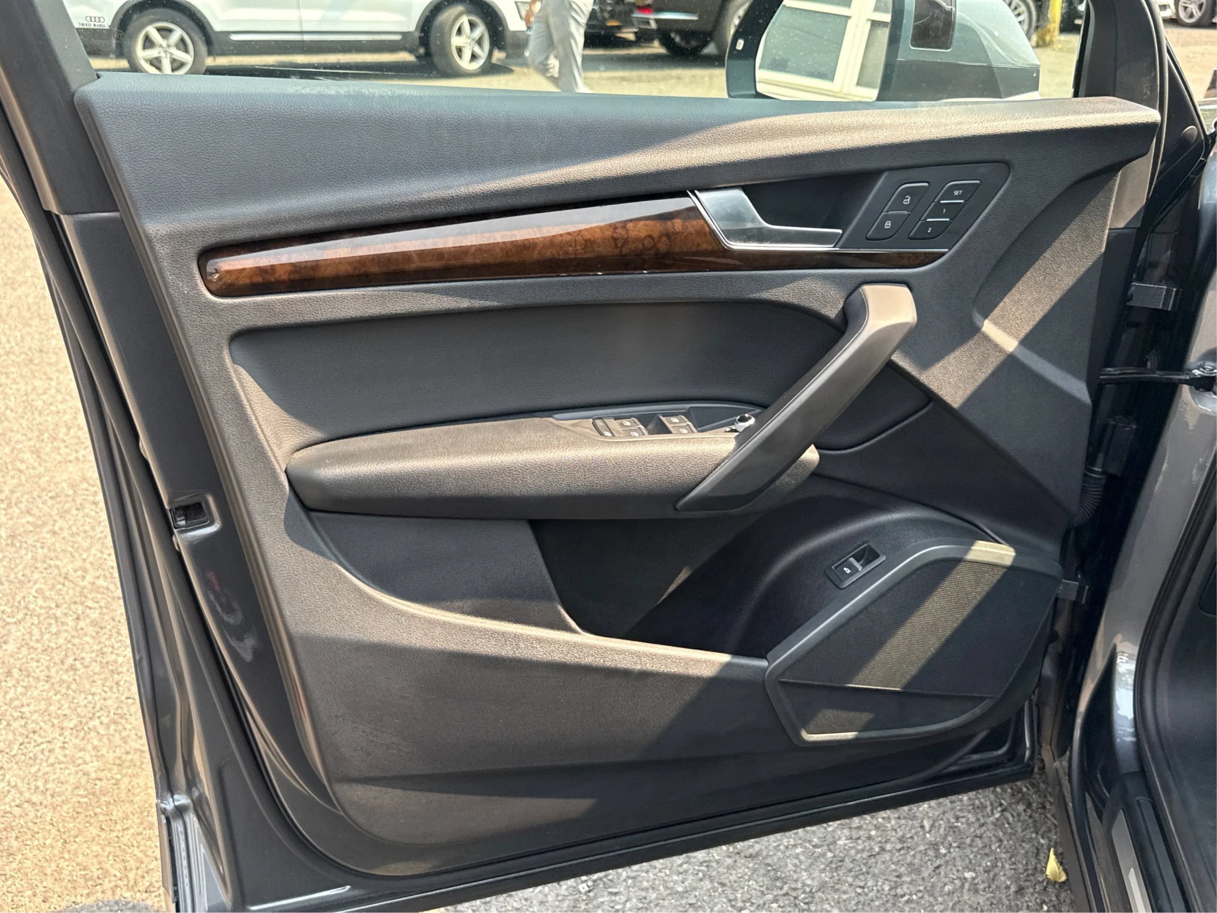Used 2018 Audi Q5 2.0T Premium Plus w/ Premium Plus Package AWD/4WD image 18