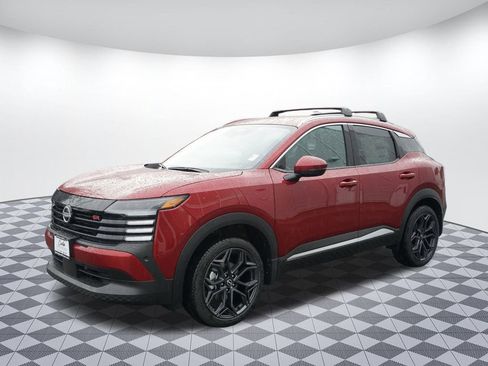 New 2025 Nissan Kicks SR image 3