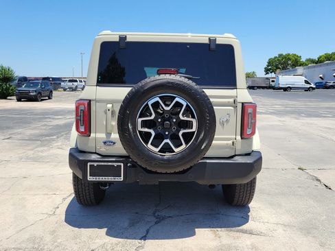 Certified 2025 Ford Bronco Outer Banks AWD/4WD image 8