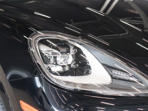 Used 2022 Porsche Cayenne Coupe image 26