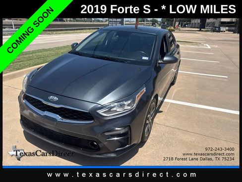 Used 2019 Kia Forte S w/ S Premium Package FWD image 2