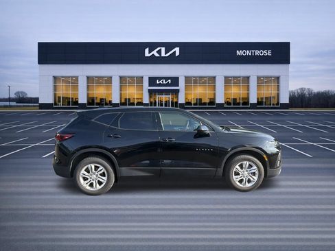 Used 2022 Chevrolet Blazer LT FWD image 4