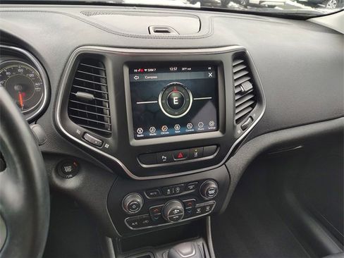 Used 2021 Jeep Cherokee Latitude Lux w/ Comfort/Convenience Group image 22