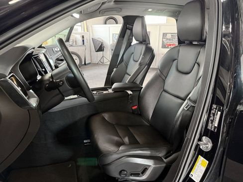 Used 2023 Volvo XC60 B5 Core image 25