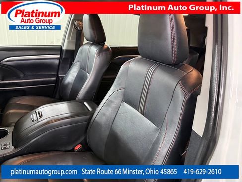Used 2019 Toyota Highlander SE AWD/4WD image 25
