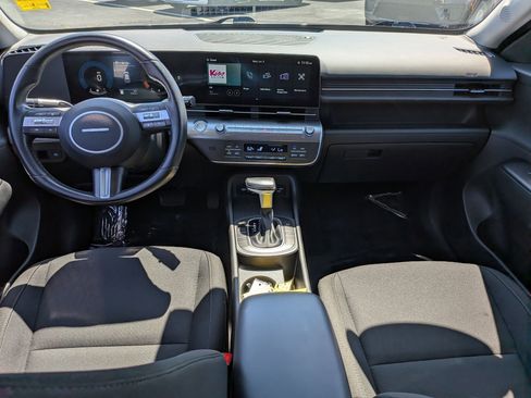 Used 2025 Hyundai Kona SEL FWD image 23