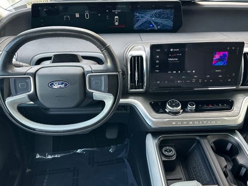 Certified 2025 Ford Expedition Platinum AWD/4WD image 13