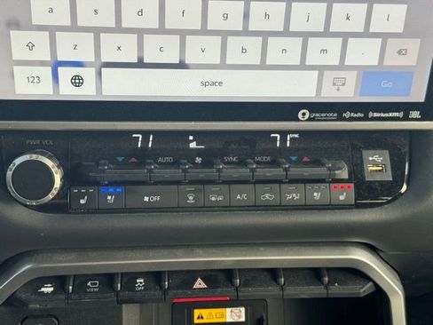 Used 2023 Toyota Tundra Platinum image 26