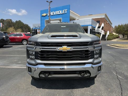 New 2026 Chevrolet Silverado 2500 LT image 2