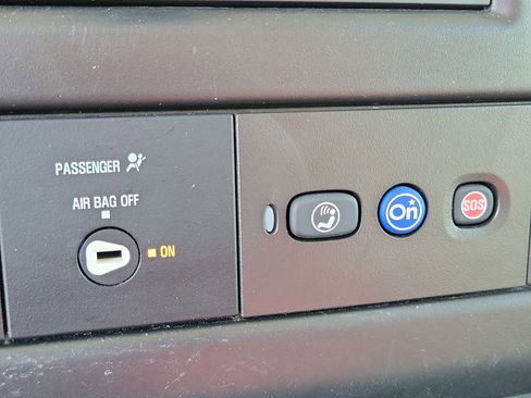 Used 2023 GMC Savana 2500 w/ Driver Convenience Package image 20