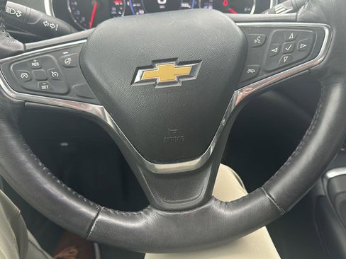 Used 2019 Chevrolet Malibu Premier FWD image 12