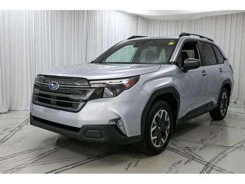 Used 2026 Subaru Forester Premium AWD/4WD image 4
