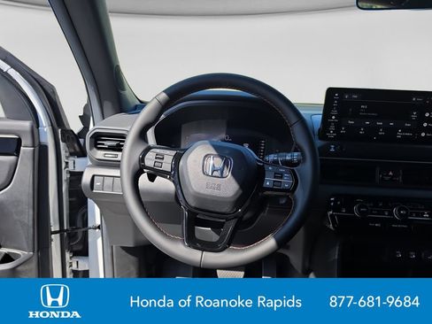 New 2026 Honda Pilot Sport image 13