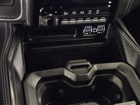 Used 2023 RAM 2500 Limited AWD/4WD image 13