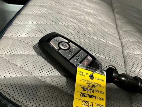 Used 2022 Ford F150 Limited AWD/4WD image 11