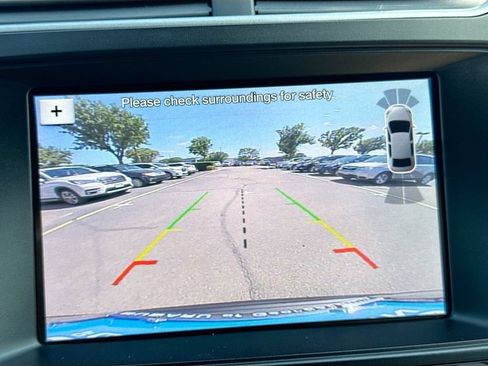 Used 2019 Ford Explorer XLT w/ Equipment Group 202A FWD image 16