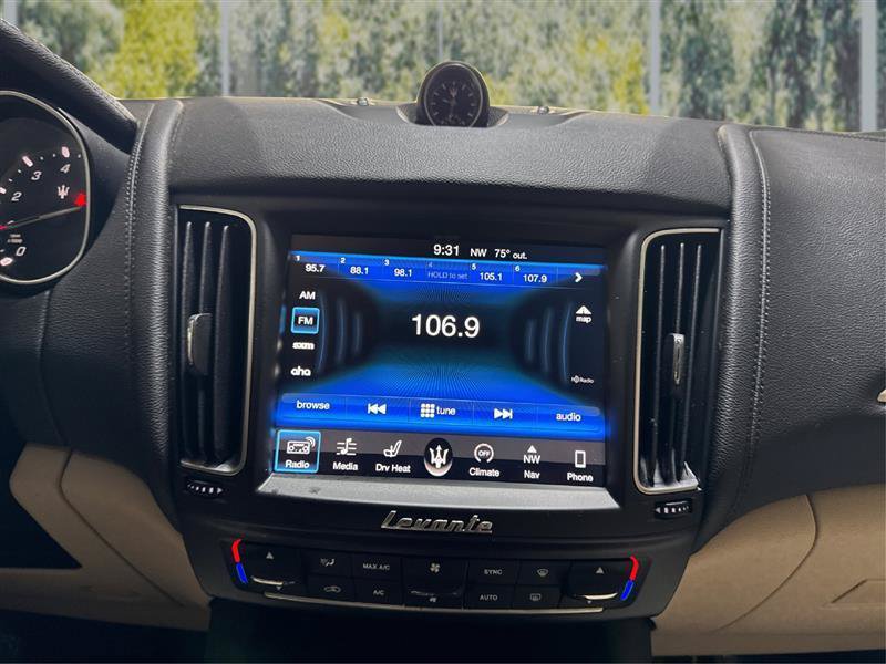 Used 2018 Maserati Levante AWD/4WD image 16