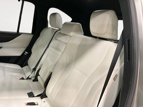 Used 2022 Lexus LX 600 4WD w/ Luxury Package image 13