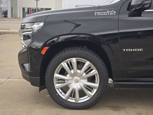 Used 2021 Chevrolet Tahoe High Country w/ Premium Package AWD/4WD image 8
