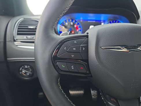 Used 2023 Chrysler 300 C RWD image 21