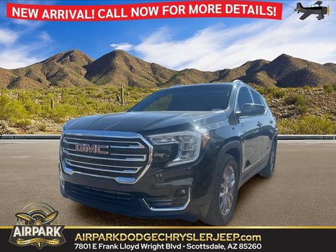 Used 2022 GMC Terrain SLT FWD image 1