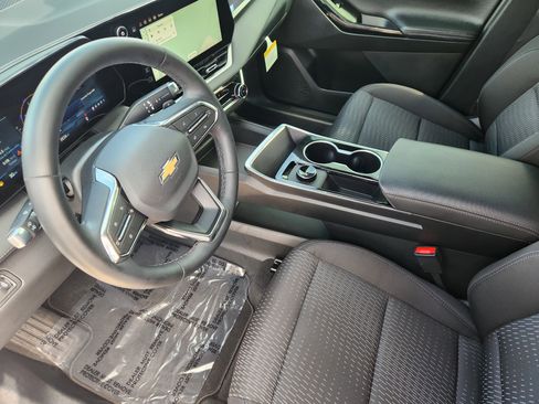 Used 2026 Chevrolet Equinox LT FWD image 13