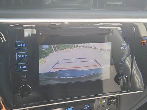 Used 2019 Toyota Corolla SE FWD image 21