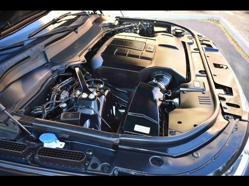 Used 2017 Land Rover Range Rover Sport HSE image 41