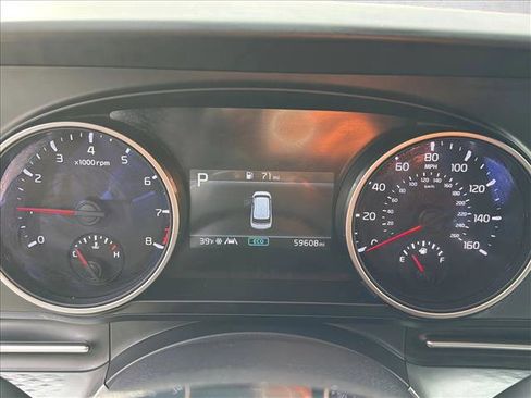 Used 2022 Kia Carnival LX image 17