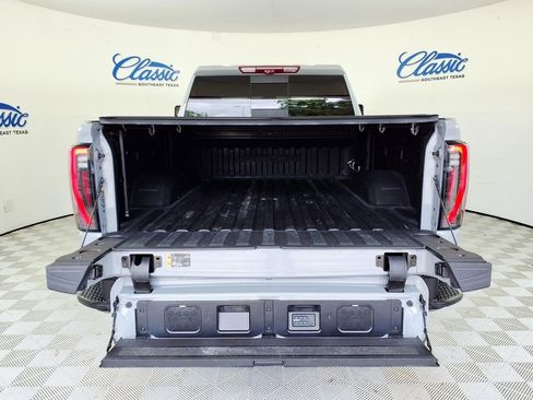 Used 2024 GMC Sierra 2500 AT4X AWD/4WD image 5