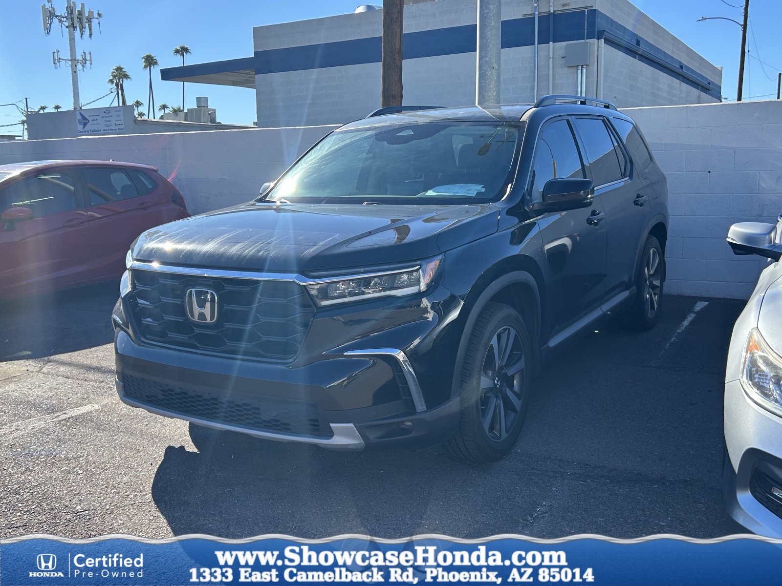 Used 2024 Honda Pilot Touring image 1