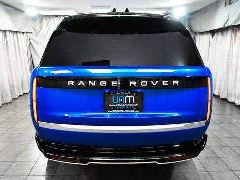 Used 2024 Land Rover Range Rover Autobiography image 5