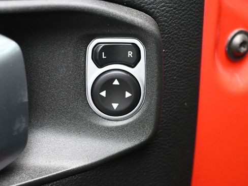 Used 2020 Jeep Gladiator Rubicon image 12