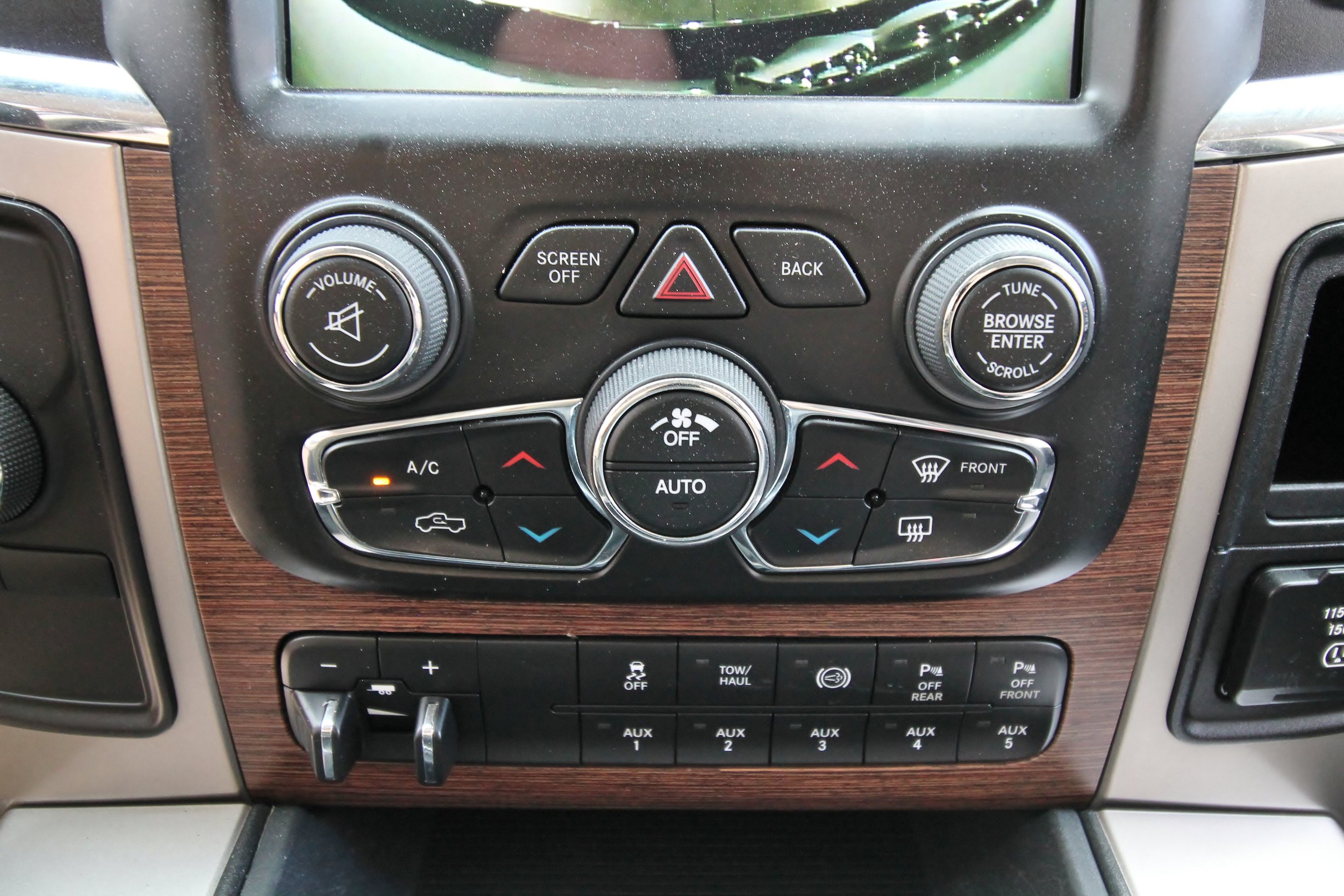 Used 2018 RAM 3500 Laramie AWD/4WD image 33