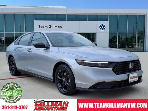 Used 2025 Honda Accord SE image 1