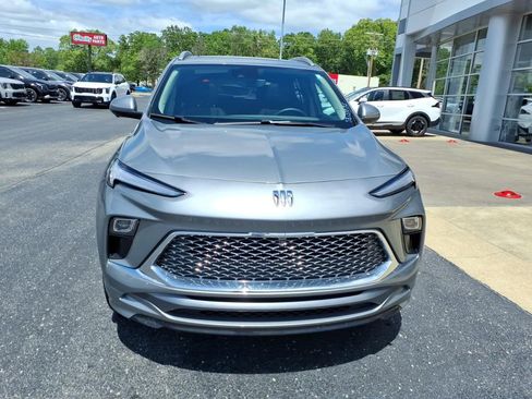 Used 2025 Buick Encore GX Avenir w/ Avenir Technology Package AWD/4WD image 3