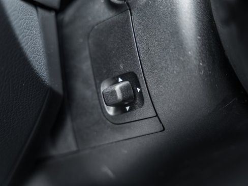 New 2025 Mercedes-Benz GLC 350e 4MATIC image 39