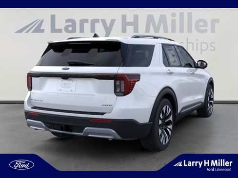New 2026 Ford Explorer Platinum image 8