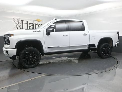 New 2026 Chevrolet Silverado 2500 High Country w/ High Country Premium Package AWD/4WD image 11