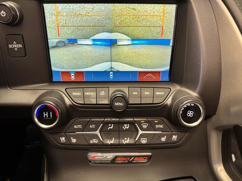 Used 2018 Chevrolet Corvette Z06 w/ Z07 Performance Package image 19