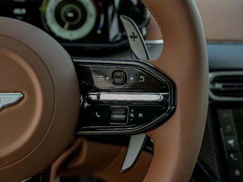 New 2025 Aston Martin V8 Vantage Coupe image 24