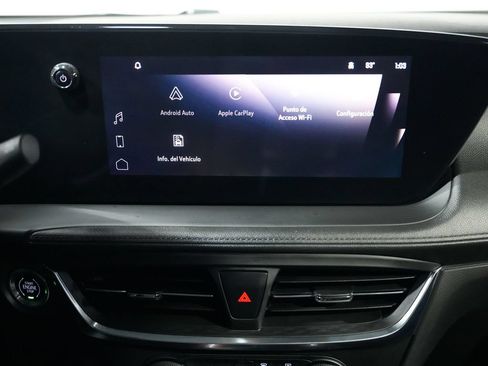 Used 2024 Buick Encore GX Preferred AWD/4WD image 19