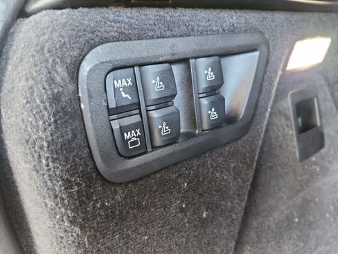 Used 2026 BMW X7 xDrive40i w/ Premium Package AWD/4WD image 39