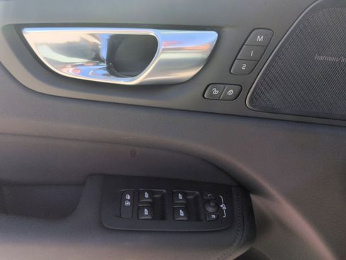 New 2026 Volvo XC60 B5 Ultra w/ Protection Package Premier image 15