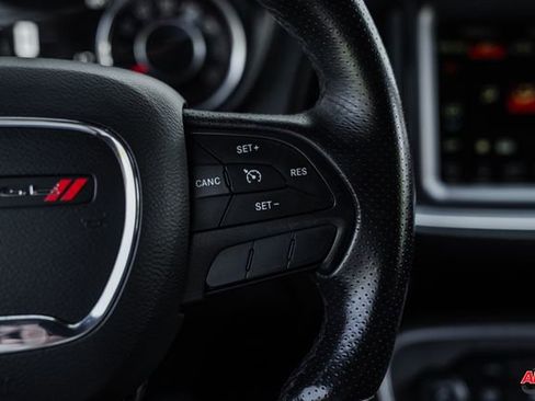 Used 2016 Dodge Challenger R/T image 71