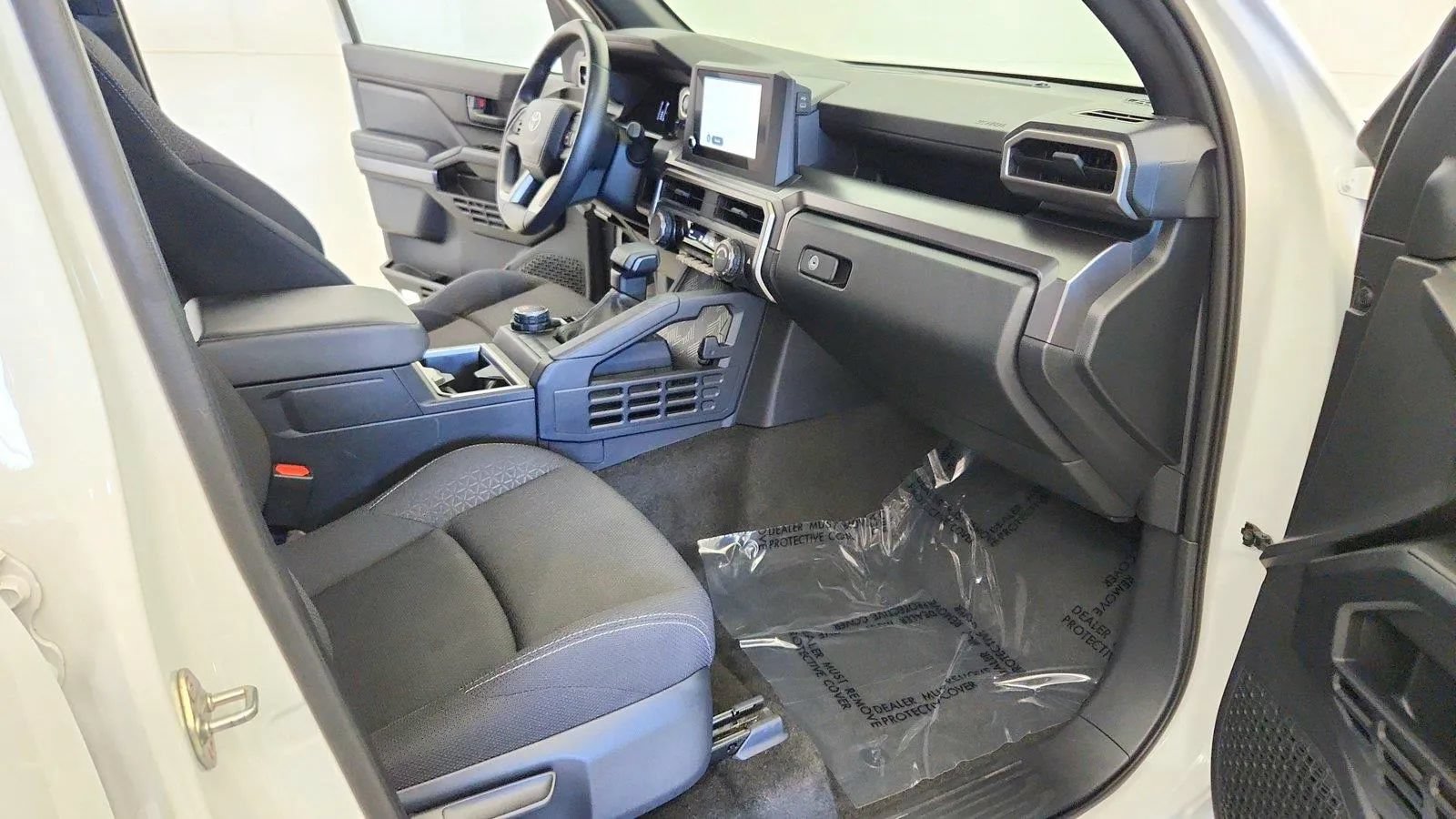 Used 2025 Toyota 4Runner SR5 AWD/4WD image 27
