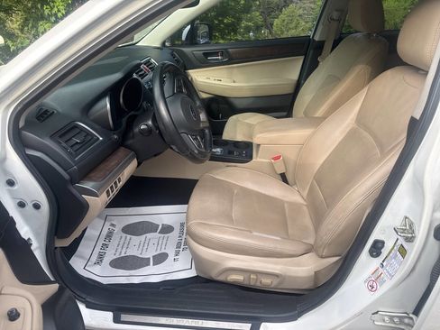 Used 2016 Subaru Outback 2.5i Limited AWD/4WD image 13