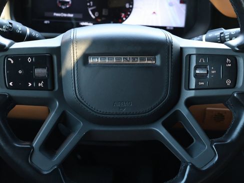 Used 2023 Land Rover Defender 110 X-Dynamic SE image 14